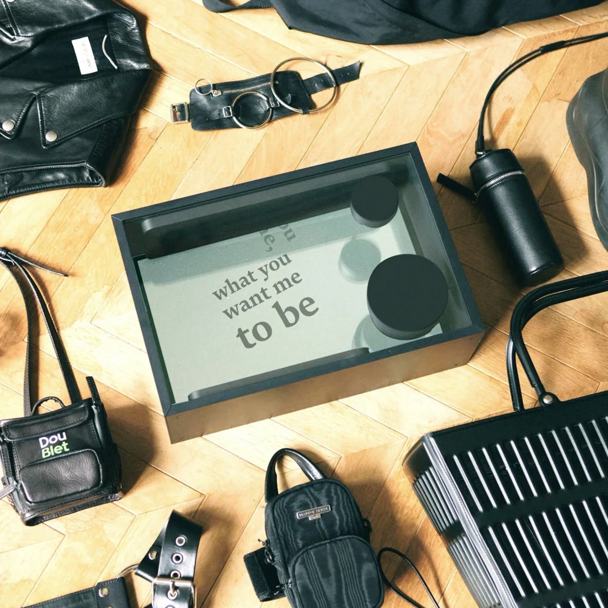 Акустичних система яка відображає текст пісні  COTODAMA Lyric Speaker Box